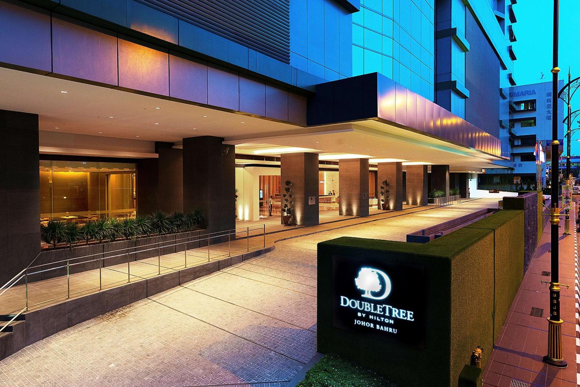 Doubletree By Hilton Johor Bahru Hotel Exterior photo